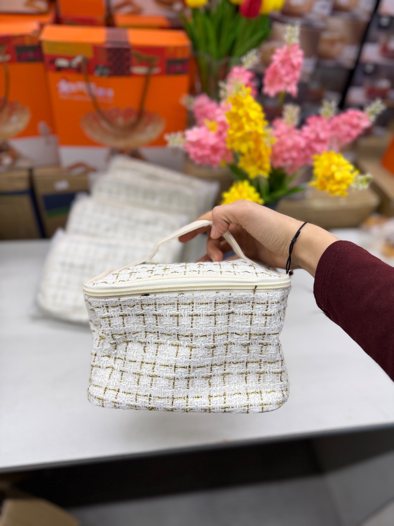 Косметичка ақ